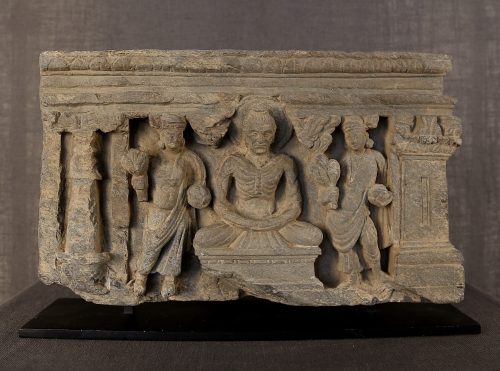 Frise figurant le Buddha émacié