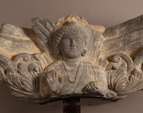 Chapiteau monumental du Gandhāra – Image 3