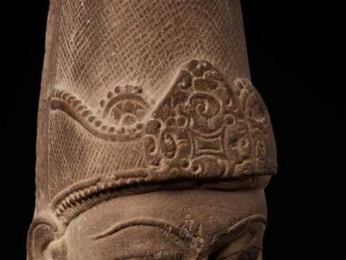 Divinité tenant un śauri – Image 8
