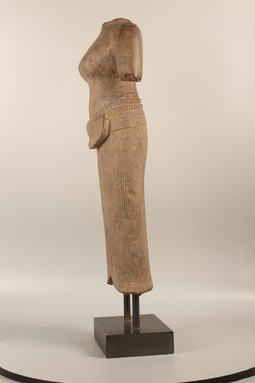 Buste de divinité féminine – Image 10