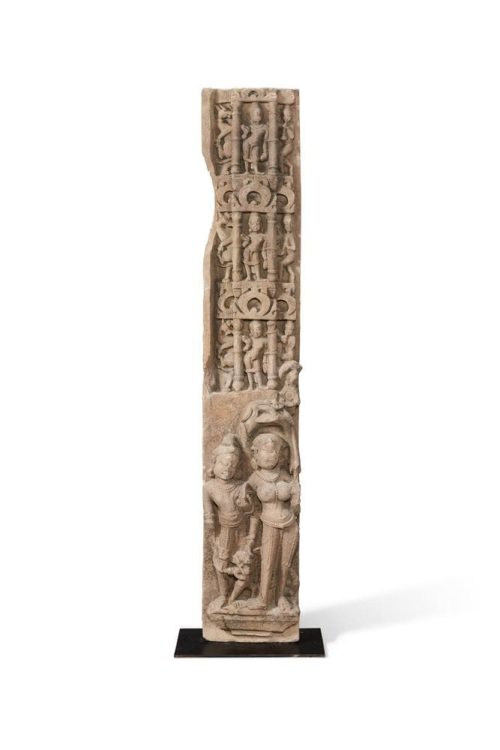 Montant de porte représentant une divinité fluviale