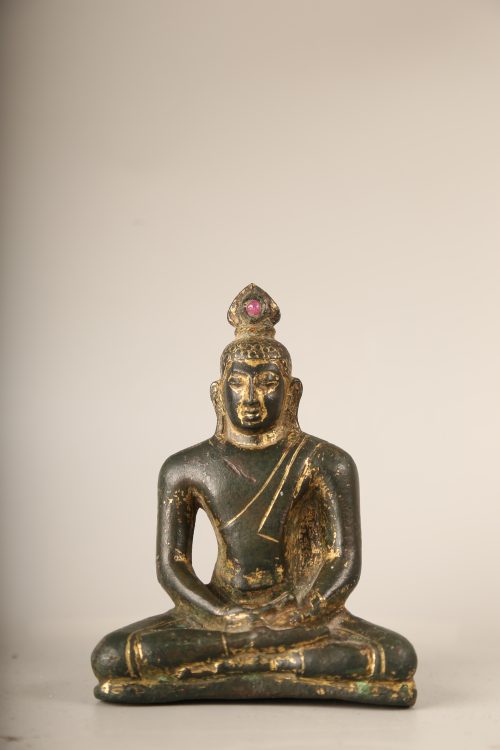Buddha assis