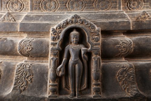 Piédestal figurant un Buddha – Image 2