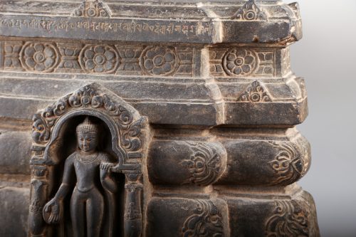 Piédestal figurant un Buddha – Image 3