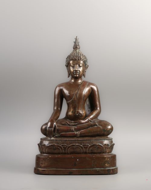 Buddha assis