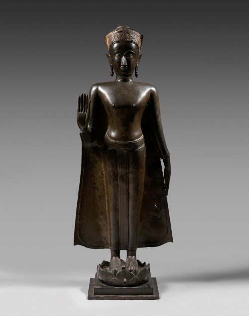 Buddha debout